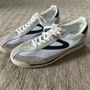 Tretorn Sneakers Womens size 8.5 Navy blue and white